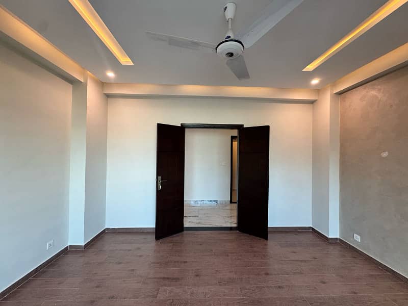 Jameel Sons Real Estate Offers 10 Marla Flat Is Available For Rent In Askari 11 Sector D At Super Hot Location 21