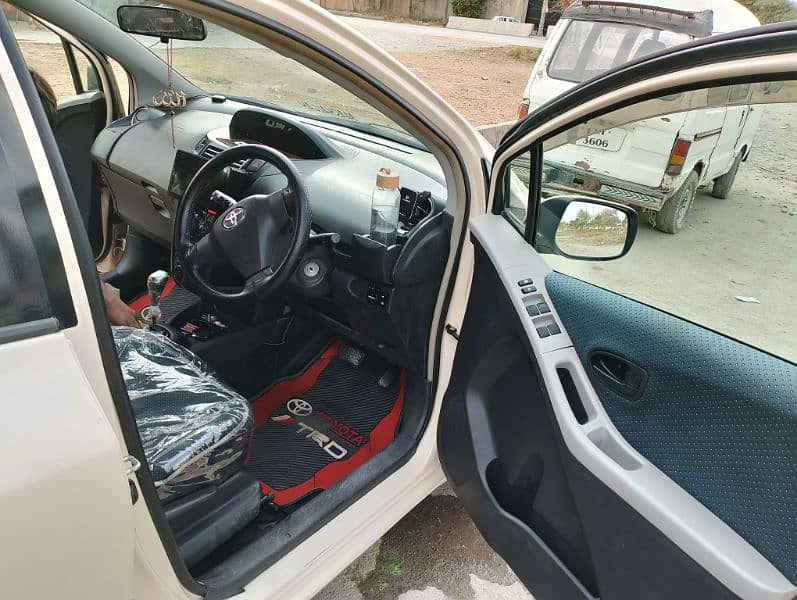 Toyota Vitz 2005 5