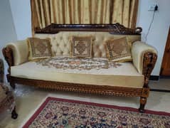 Chinioti 5 seater sofa set with cushions new. . .