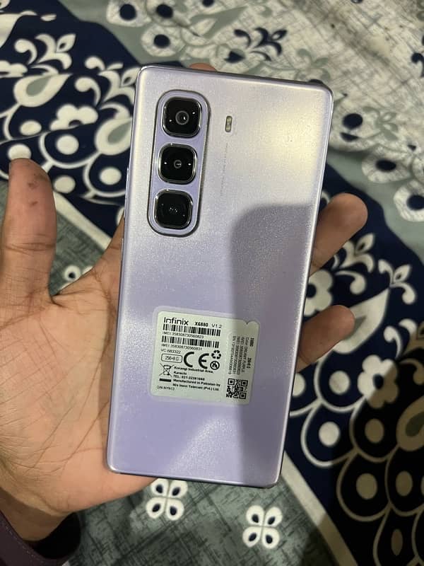 infinix hot 40 pro plus . 1