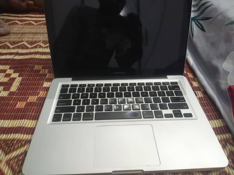 Macbook pro 2009 ventura ios 18