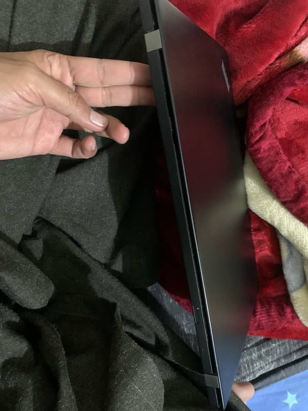 Lenovo T480s i7 8th generation 16 gb ram and 256 gb rom nvme 1