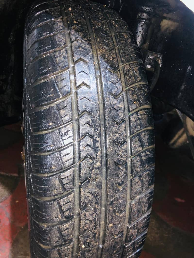 Set of 4 Tyres – 175/70 R13 | Excellent Condition! 8