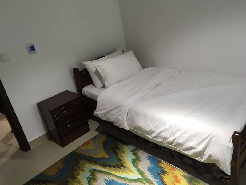 This Is Luxury One Bed Plus Study Room Apartment Having 2bath, Lake Facing 7