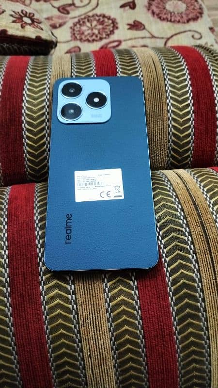 realme C63 0