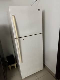 LG Refrigerator No Frost 18 Cubic Feet