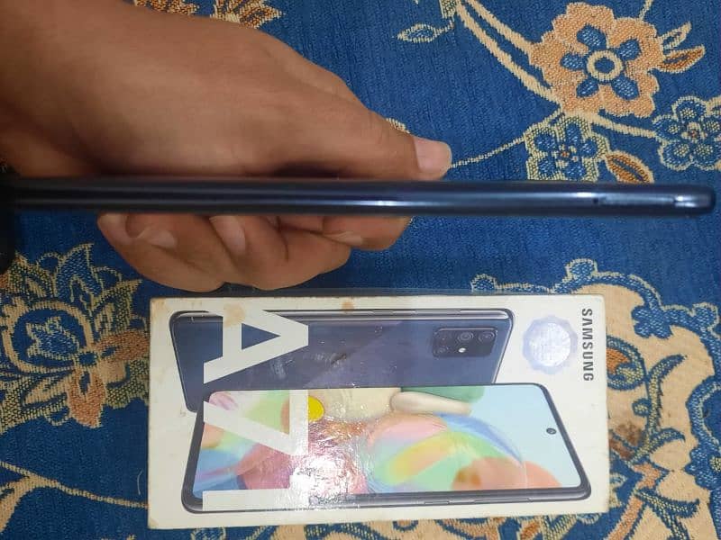 Samsung Galaxy A71 ,,, Rom : 128GB / RAM : 8GB 6