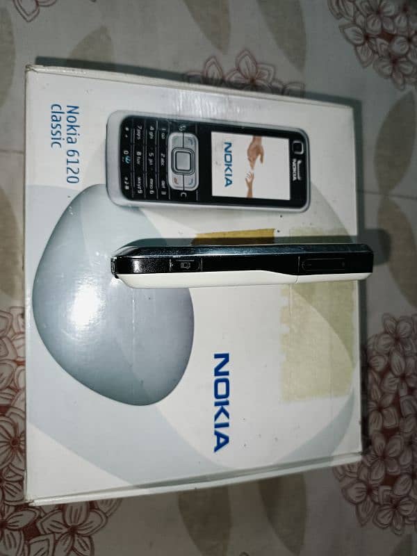 Nokia 6120 complete box 10/10 condition 6