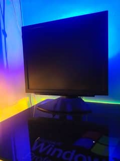 moniter in new condition totally sceured quality in