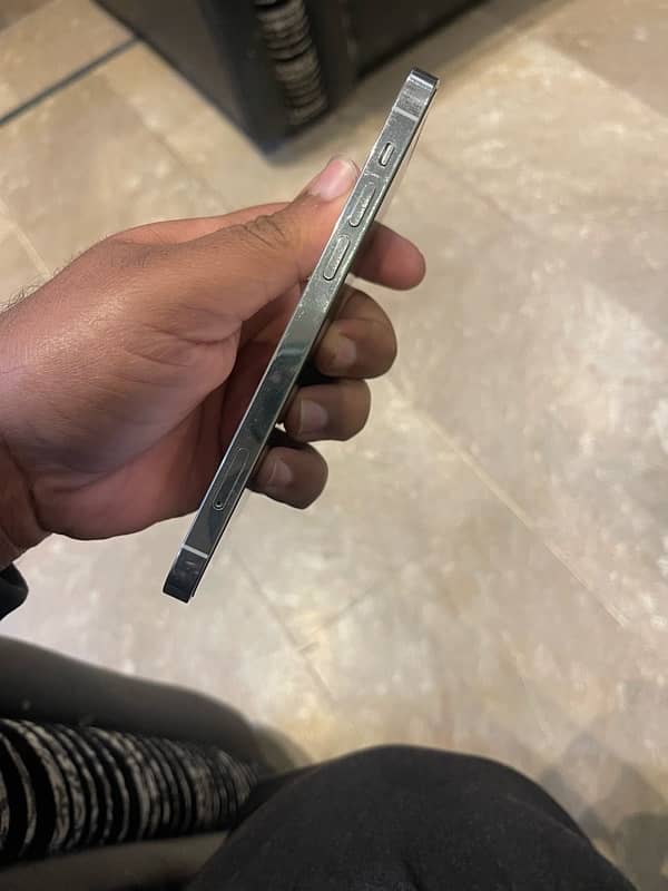 iPhone 12 pro 128gb jv Only phone 2