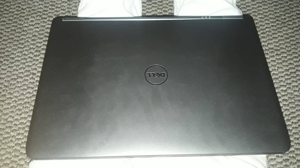 dell latitude E7450 8gb ram 256SSD core i7 5th generation 0