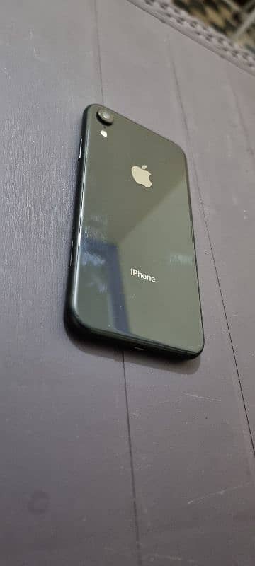 Iphone XR Battery Health 85% 5