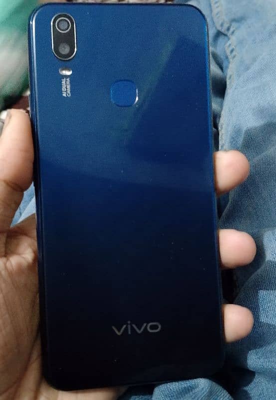 vivo y11 2/32 4