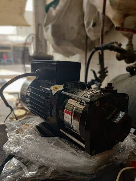 grandfos 2 catory 1 hp pressure pump made by Germany 1