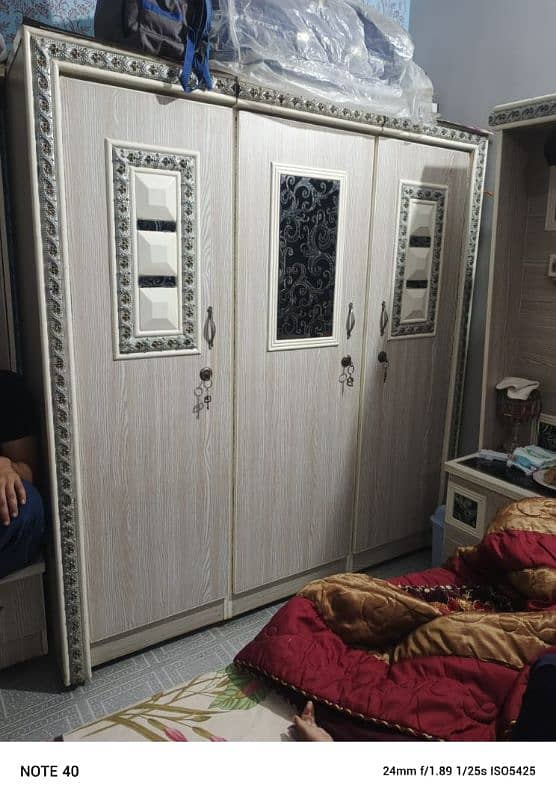 bed room set compelt 3