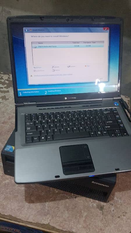 INTEL CORE 2 DUO LAPTOP 2 GB 180 GB 4