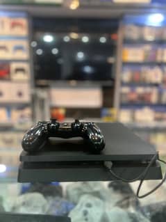 PS4 Slim 500GB jailbreak with full loaded games