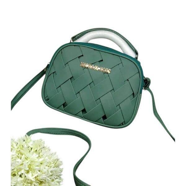 Stylish Women's Green Leather Crossbody Bag 1