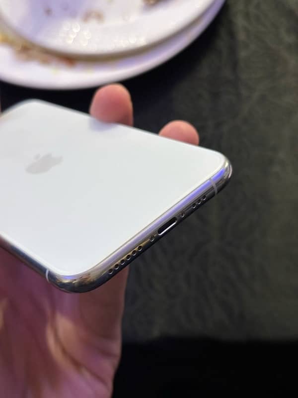 Iphone 11 pro (PTA) 2