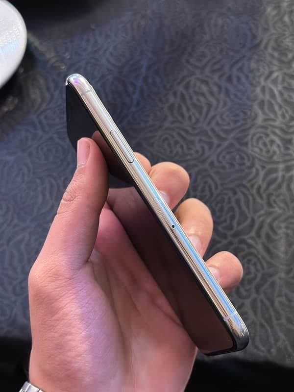 Iphone 11 pro (PTA) 5