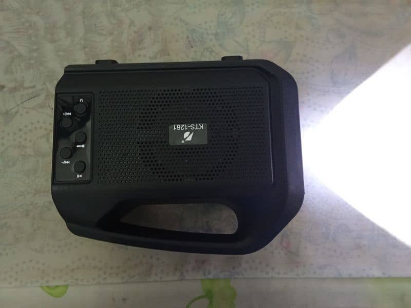 solar bluetooth speaker 5