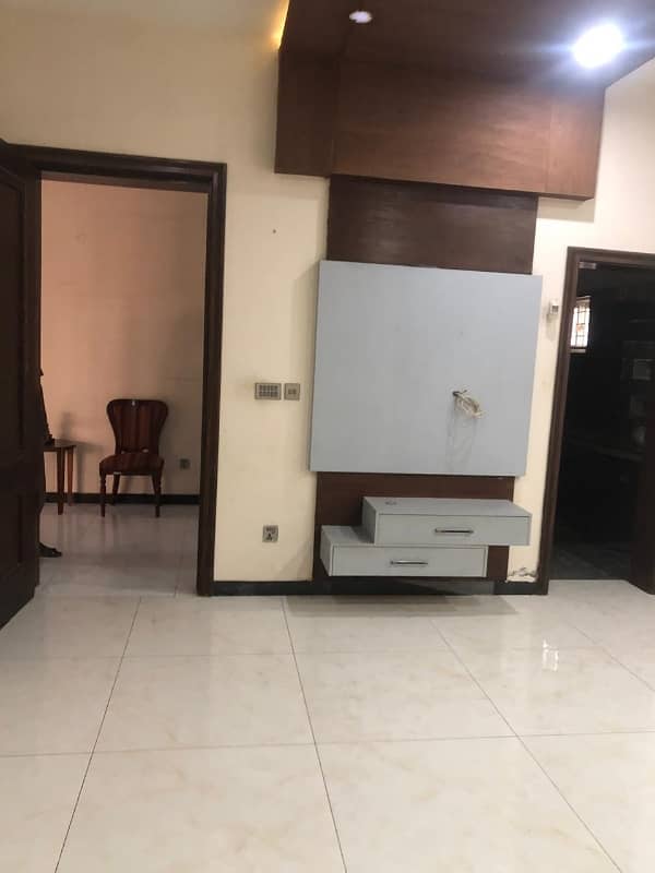 1 Kanal Lower Portion For Rent At Ideal Location Bahria Town Lhr Small Families Prefered 1