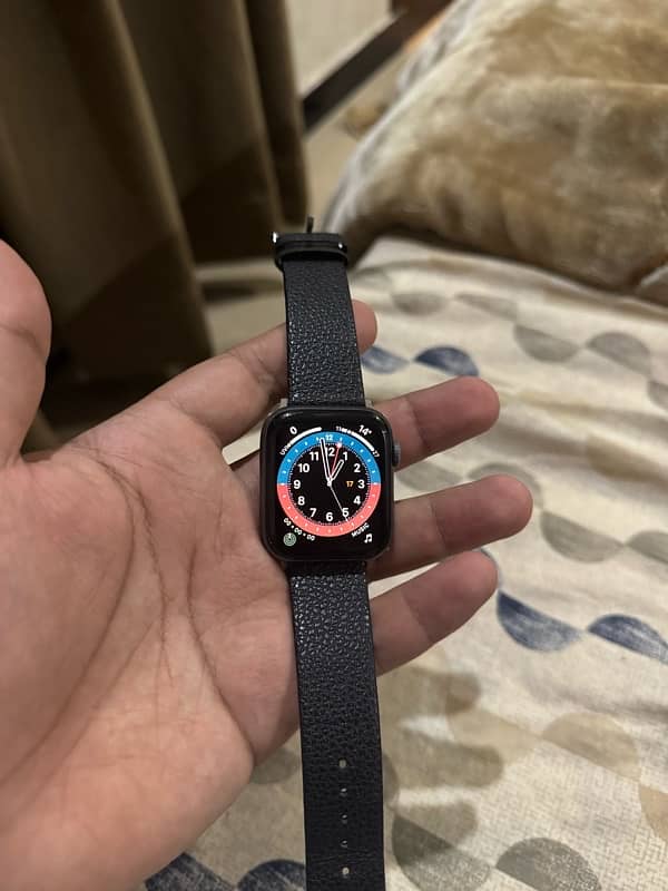 Apple Watch Series 4 44MM 0