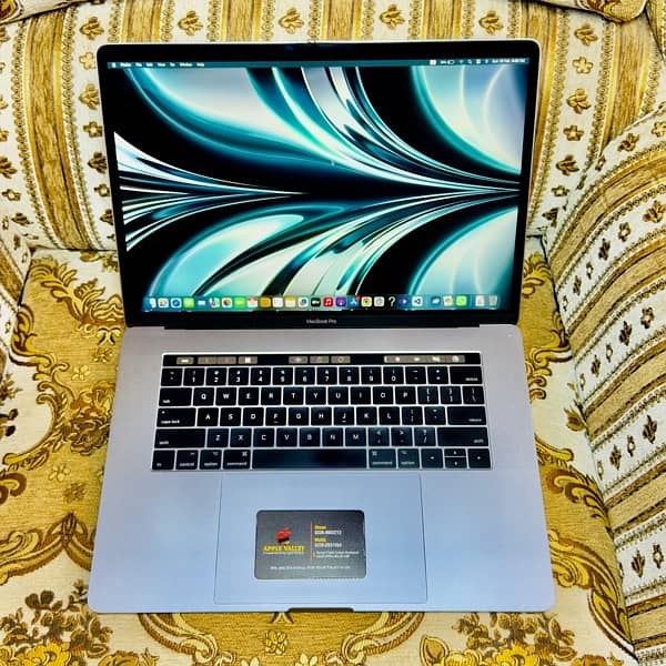 “SPECIAL OFFER ”Apple macbook pro  LATE 2017 model 15inch 16GB/512GB 4