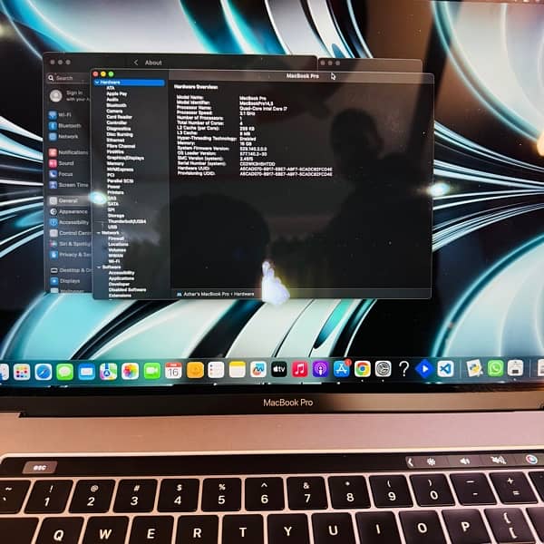 “SPECIAL OFFER ”Apple macbook pro  LATE 2017 model 15inch 16GB/512GB 9