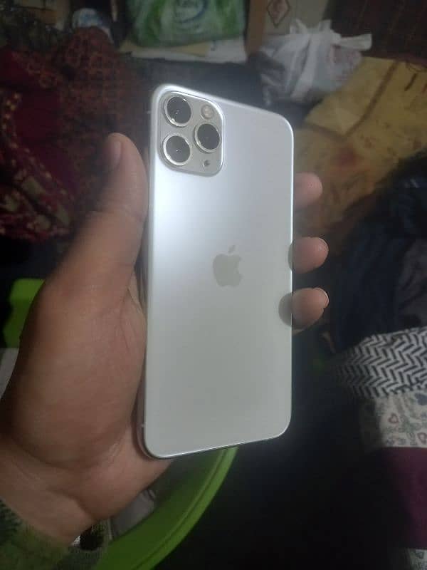 Iphone 11 pro excellent condition 1