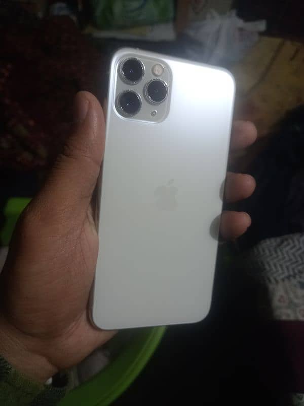 Iphone 11 pro excellent condition 6