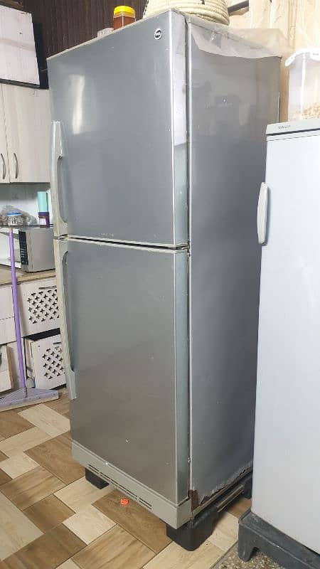 pel big size fridge 0