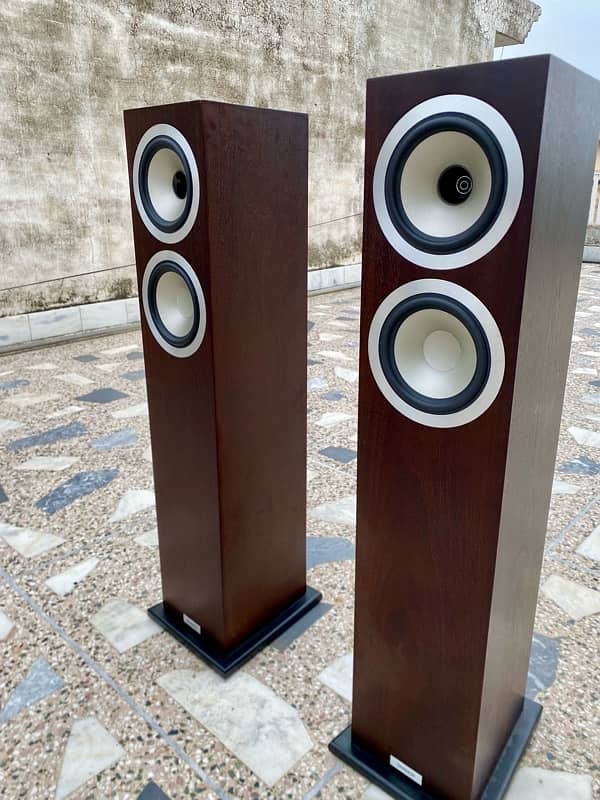 kef ls50 bookshelf speakers 17