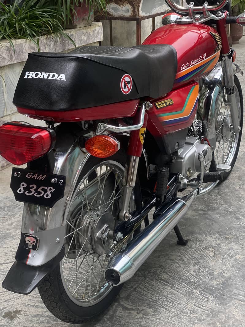 Honda CD70 (2012) Lush Condition like zero meter 13