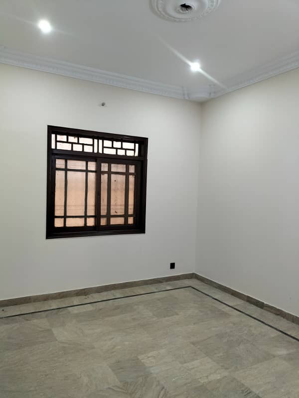 400 sq yards beutyfull portion for rent in kaneez fatima society 2