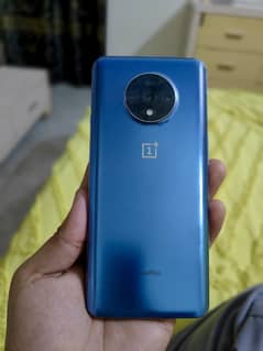 OnePlus 7t urgent sal Ram 8gb memory 128gb dual sim working all ok hai