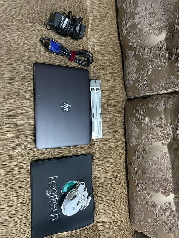 HP EliteBook 820 G3 256GB SSD with Mouse and Original Charger. 0