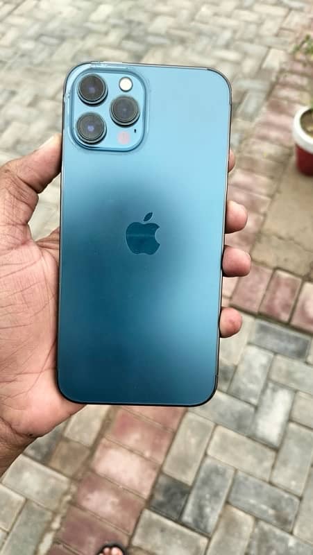 Iphone 12 pro max for sale in very good price 5