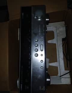 YAMAHA RX-V667 AV Amplifier Receiver