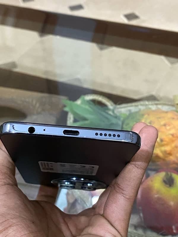 Tecno Spark 30 Pro 4