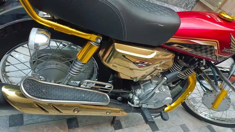 Honda CG 125 Self start special Golden addition 5