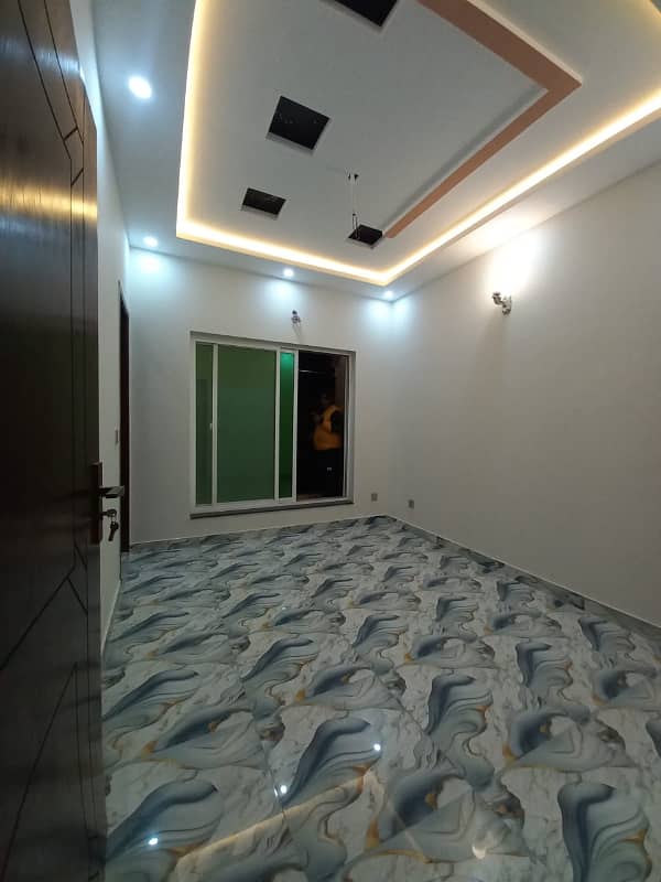 4500 Square Feet Office For Rent In Main Market 11