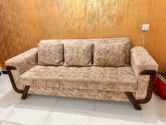 5 seater sofa set like new only 15 months used