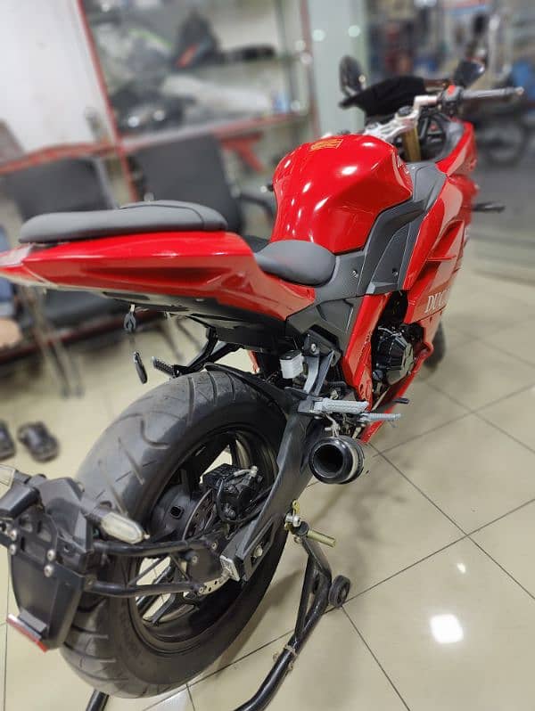 Sports Bike Dukati 24 7