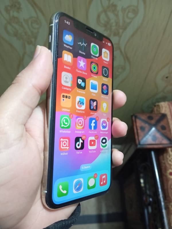 iphone 11 pro 256 Gb pta Approved 1