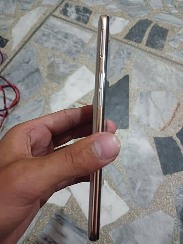 Oppo Reno Z { 8/ 512 } 6