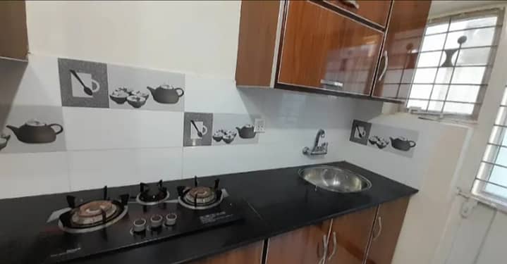 3.5 Marla Like A New Portion For Rent In Sabzazar For Small Family 5