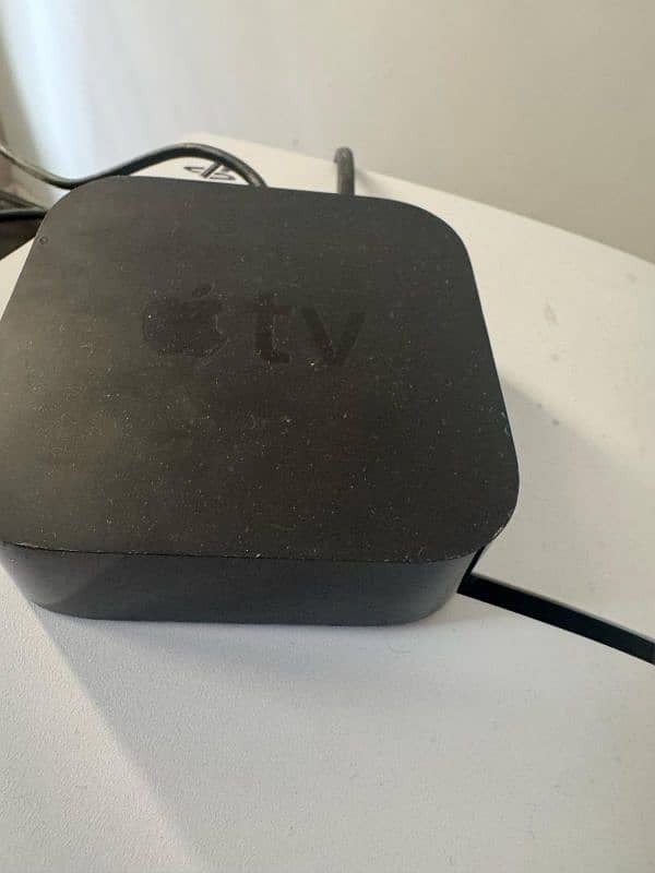 Apple TV 4th Generation 32 GB 2