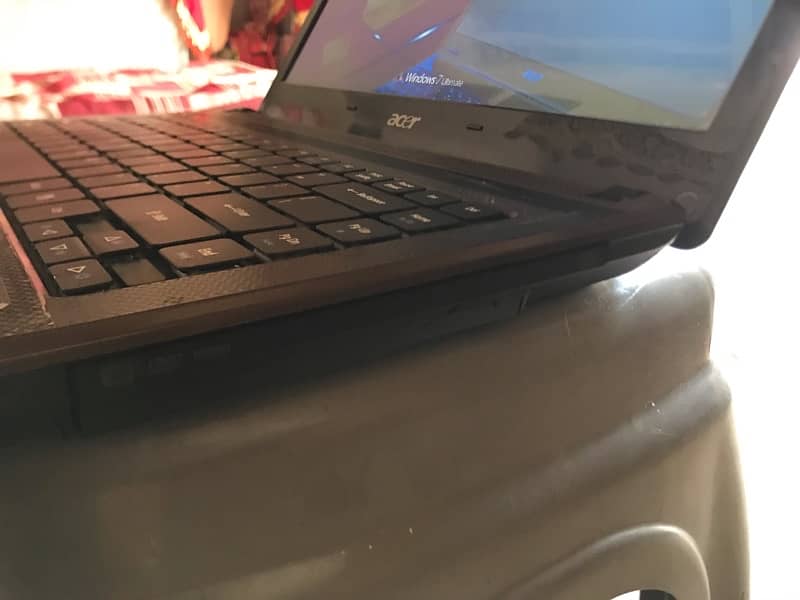 Acer Laptop 9