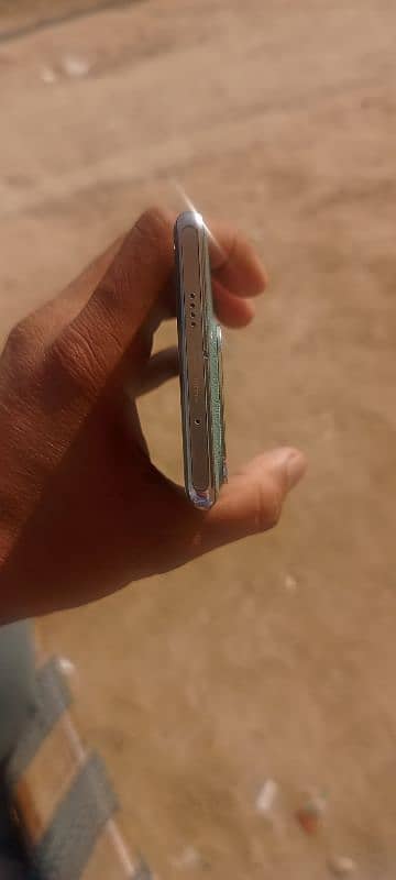 Infinix zero 30 8/256Gb 6